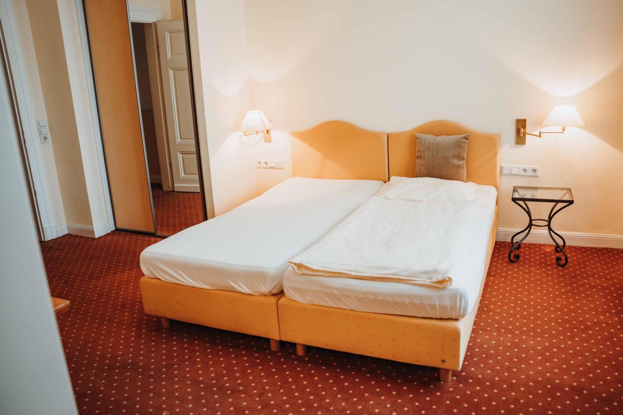 Hotel Am Wallgraben بريلون الغرفة الصورة